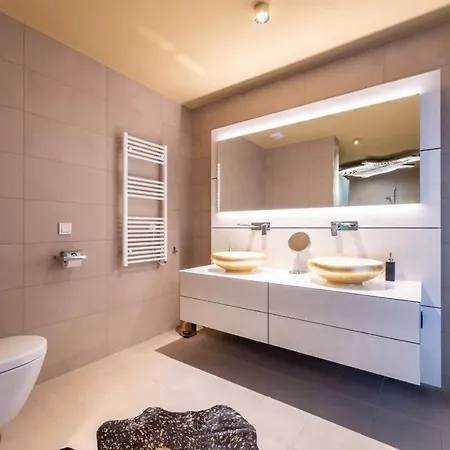 Exklusives Familienapartment Mit Luxurioesem Flair Apartamento